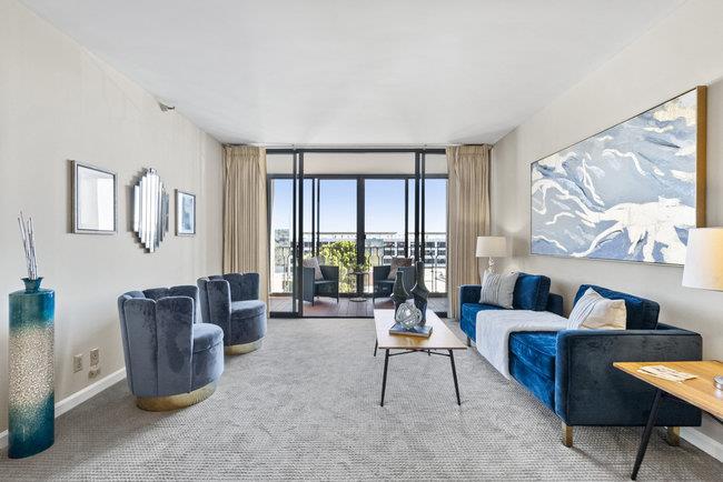 555 Laurel AVE 429