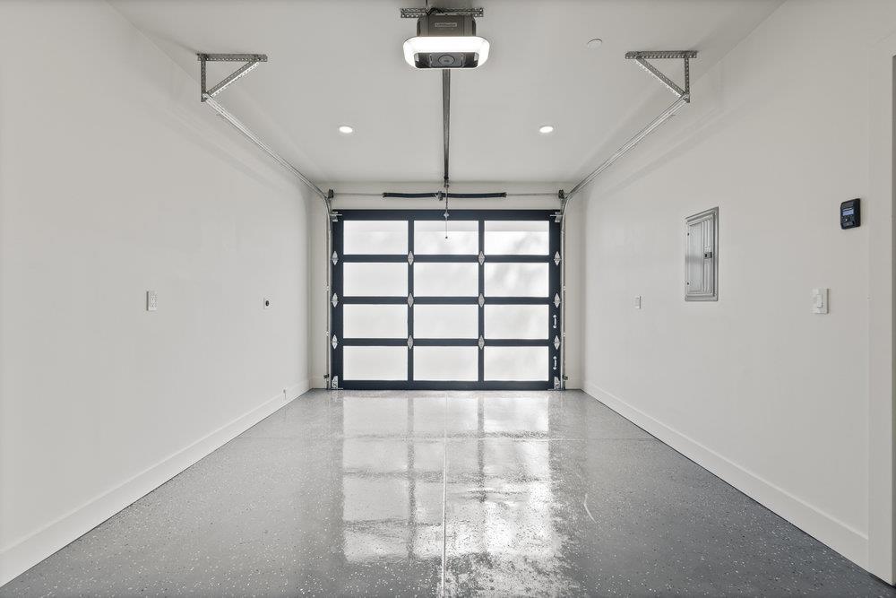 211 Fairmount AVE