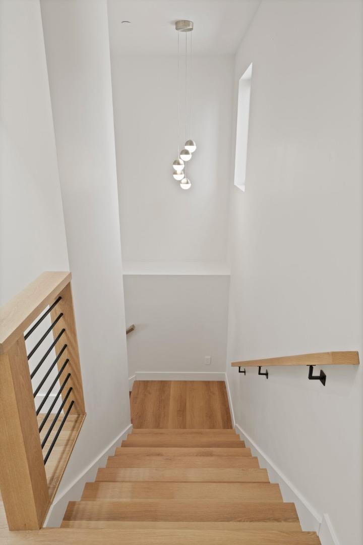 211 Fairmount AVE