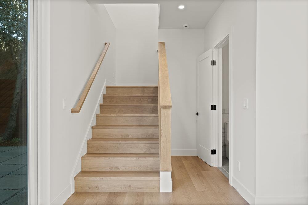 211 Fairmount AVE