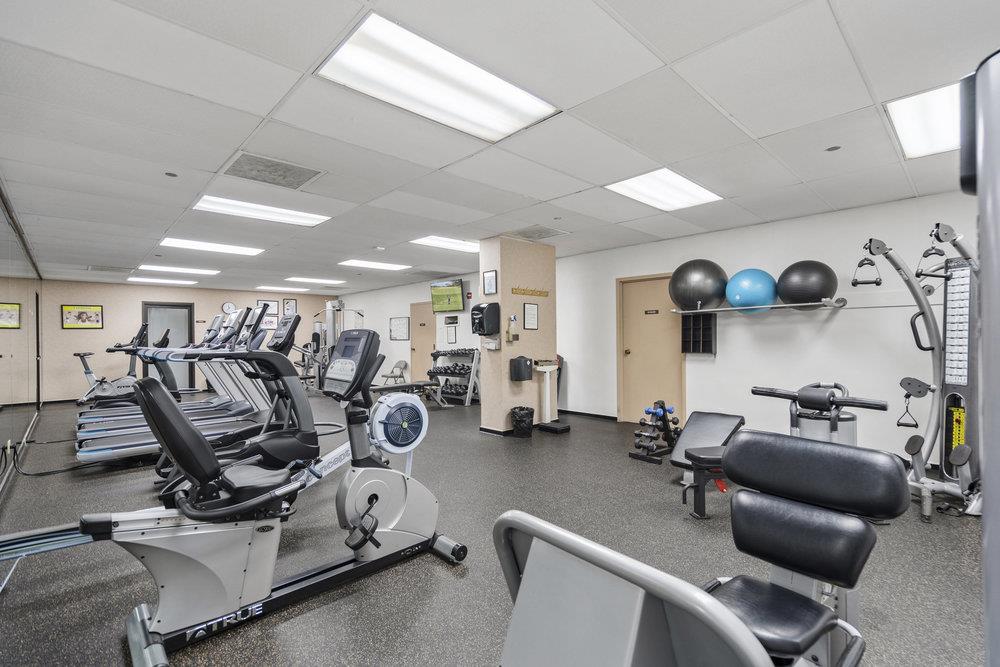555 Laurel AVE 123
