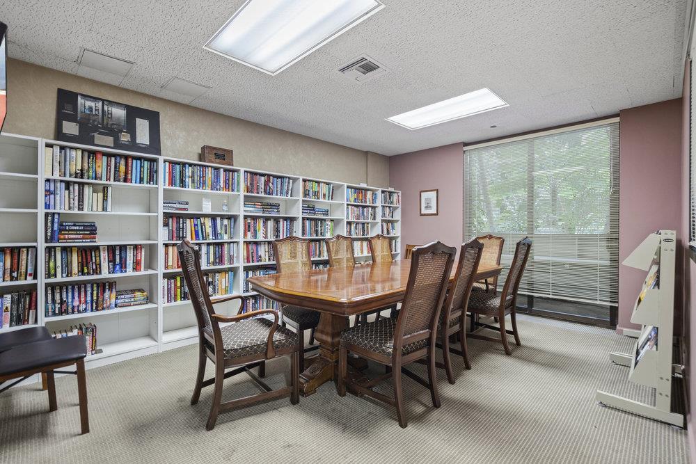 555 Laurel AVE 123