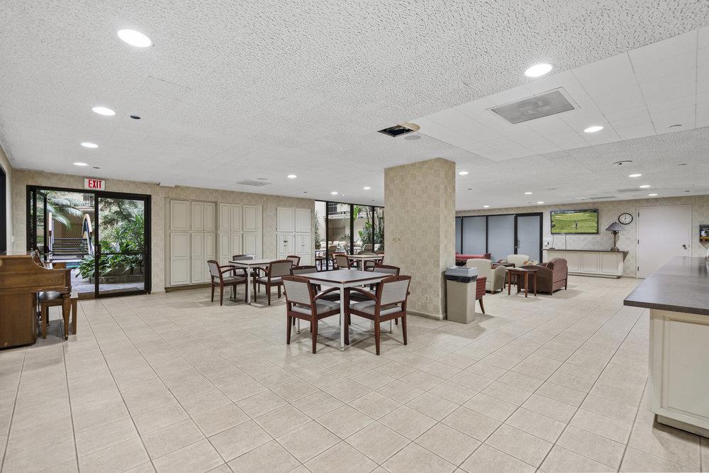 555 Laurel AVE 123