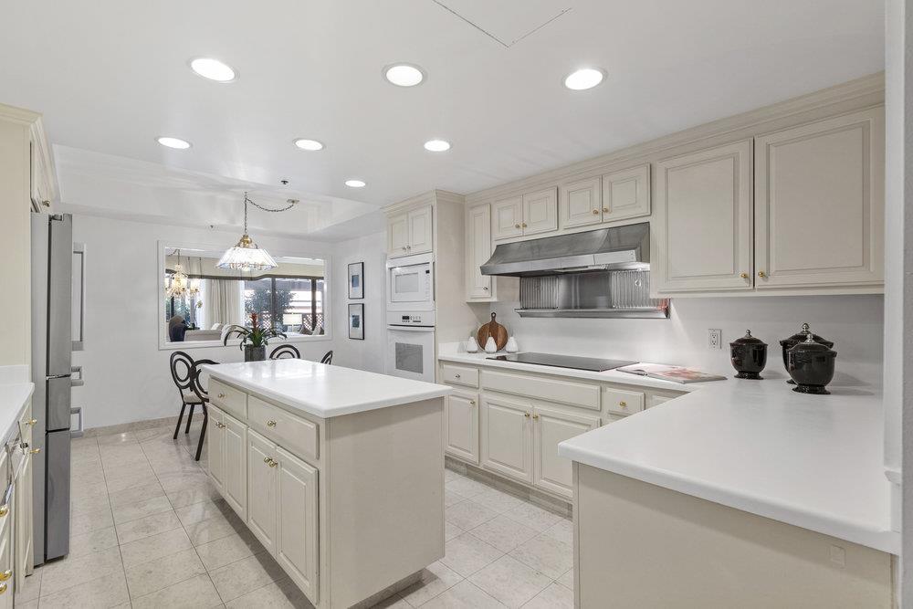 555 Laurel AVE 123