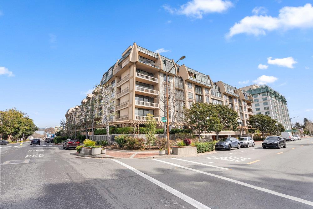 555 Laurel AVE 123