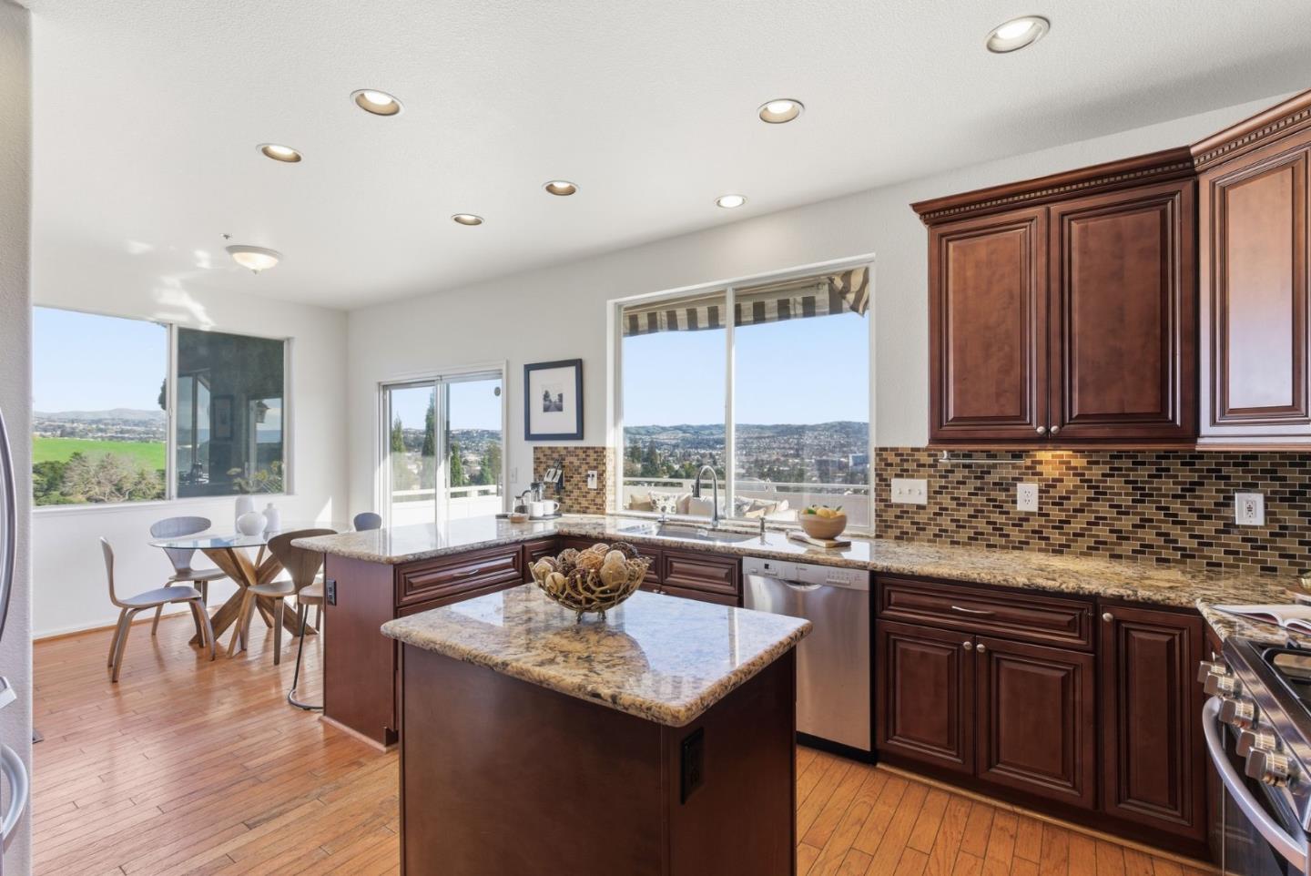 2545 Fox Ridge Drive