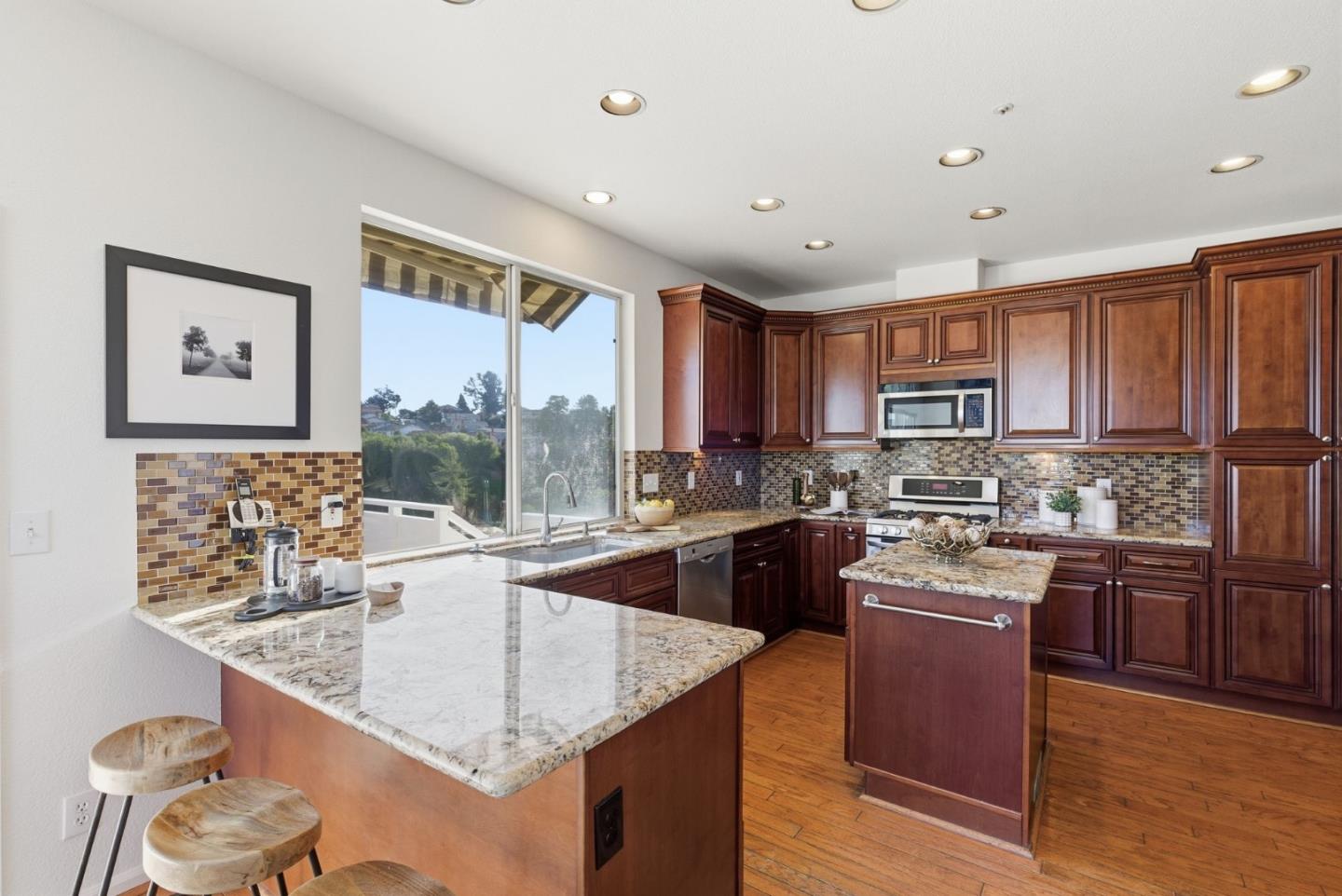 2545 Fox Ridge Drive