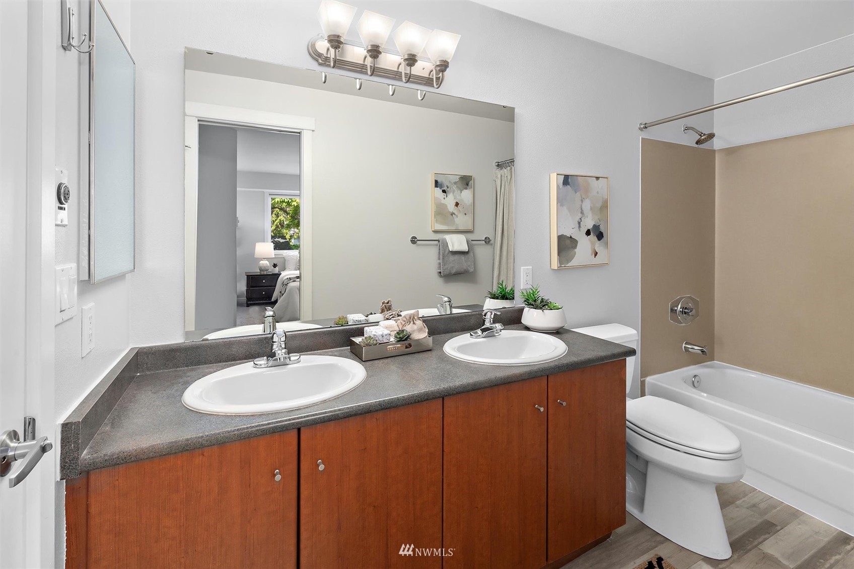 11227 NE 128th Street Unit: I302