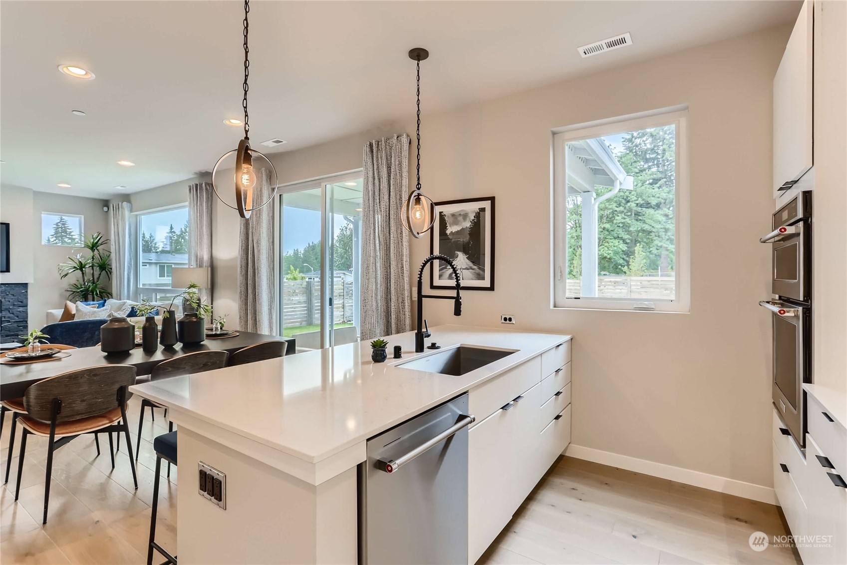 13738 NE 98th Street Unit: 02