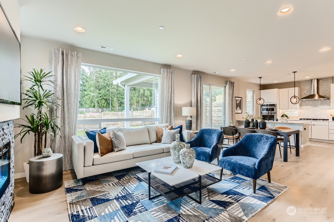 13738 NE 98th Street Unit: 02