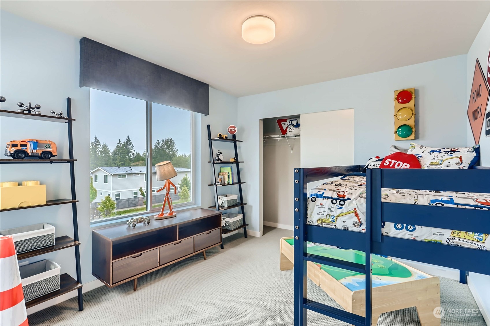 13738 NE 98th Street Unit: 02