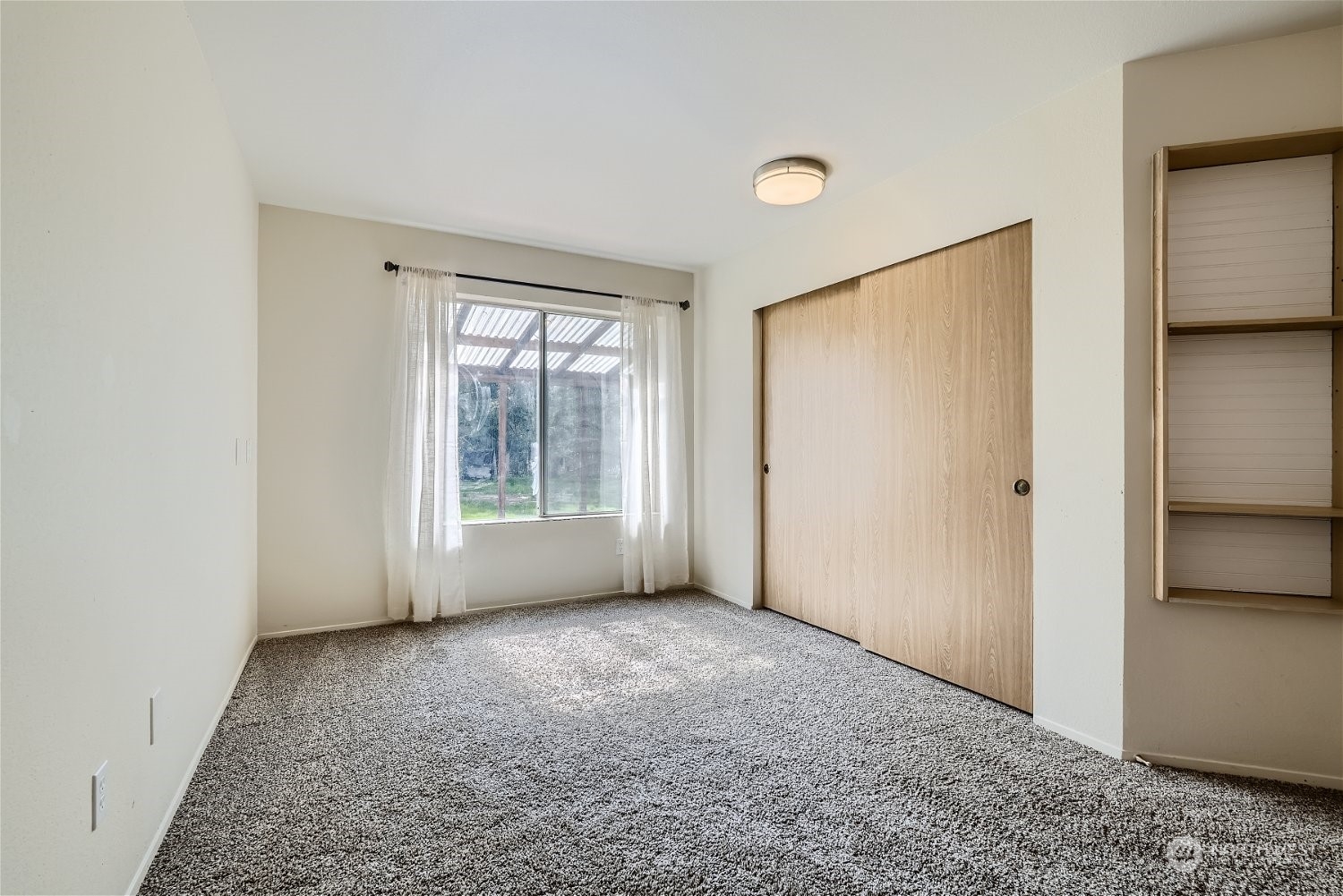 2515 323rd Avenue NE