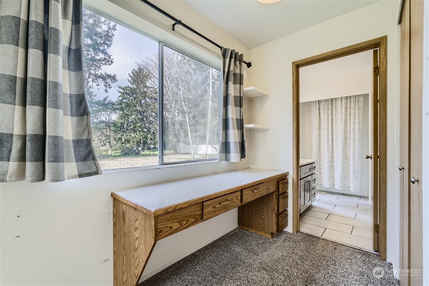 2515 323rd Avenue NE