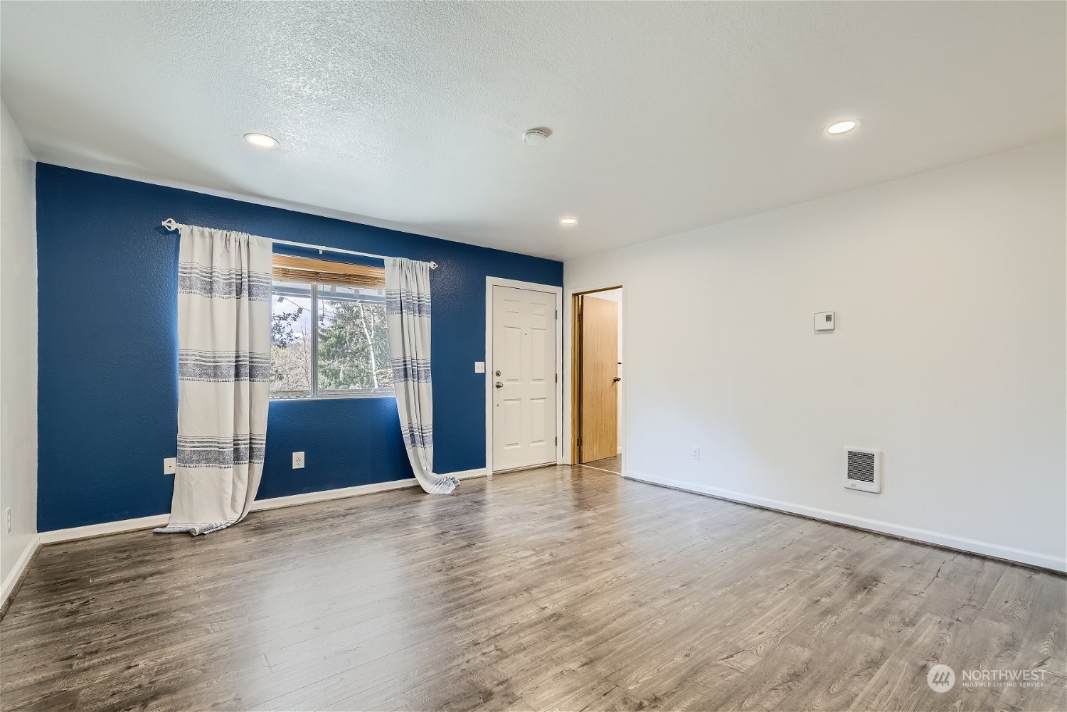 2515 323rd Avenue NE