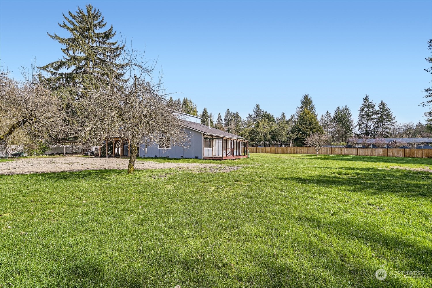 2515 323rd Avenue NE