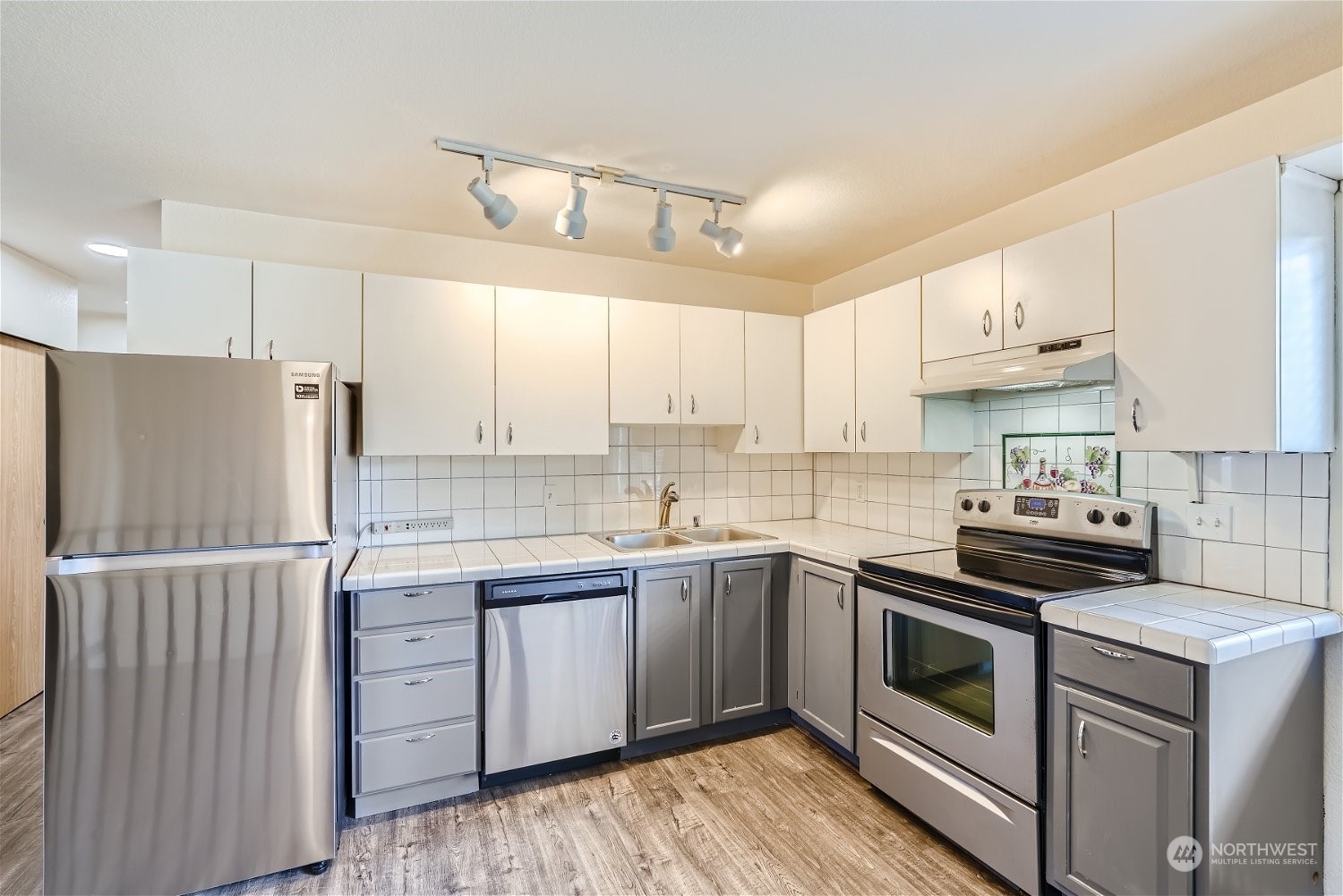 2515 323rd Avenue NE