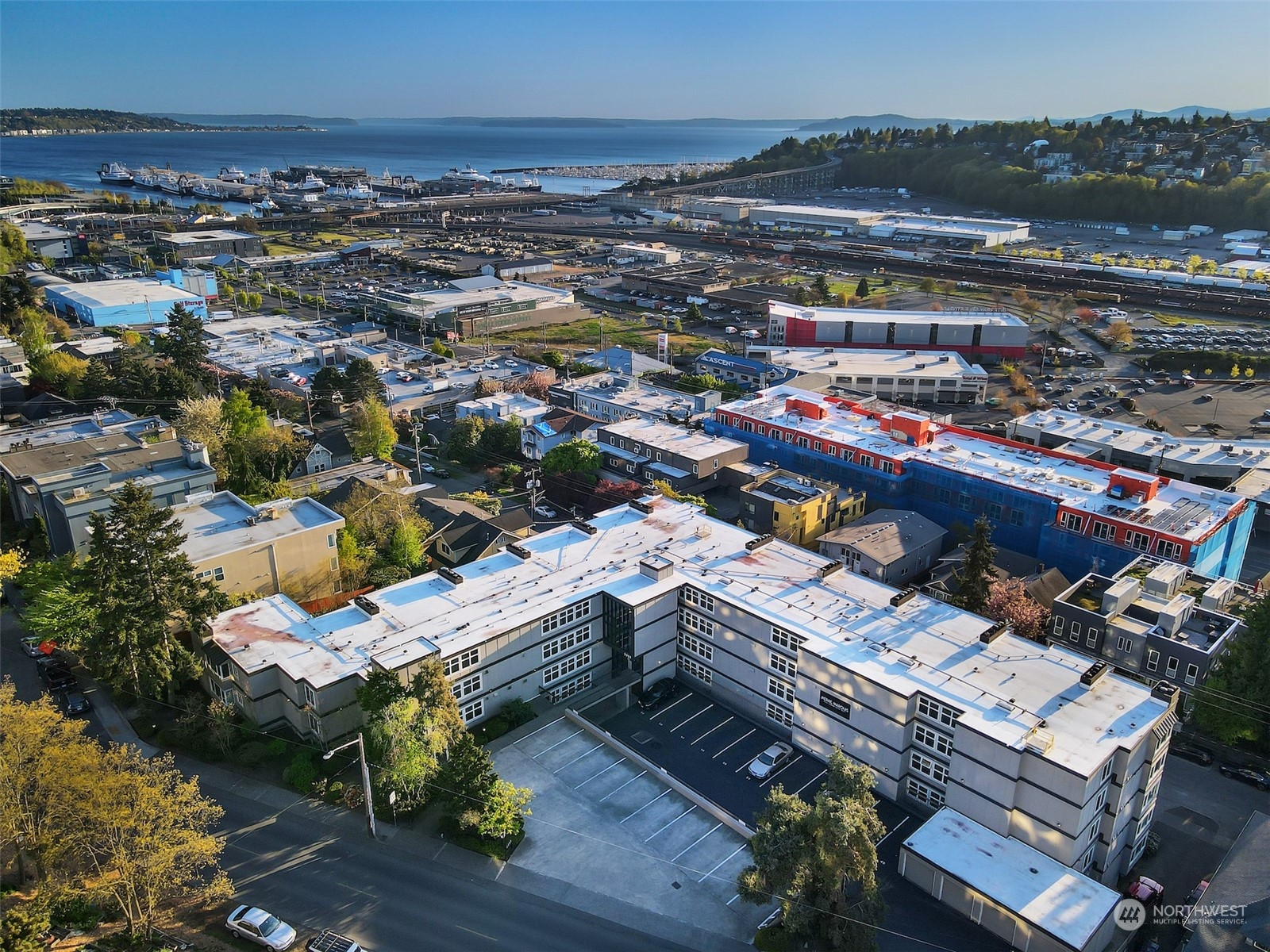 2253 Gilman Drive W #504