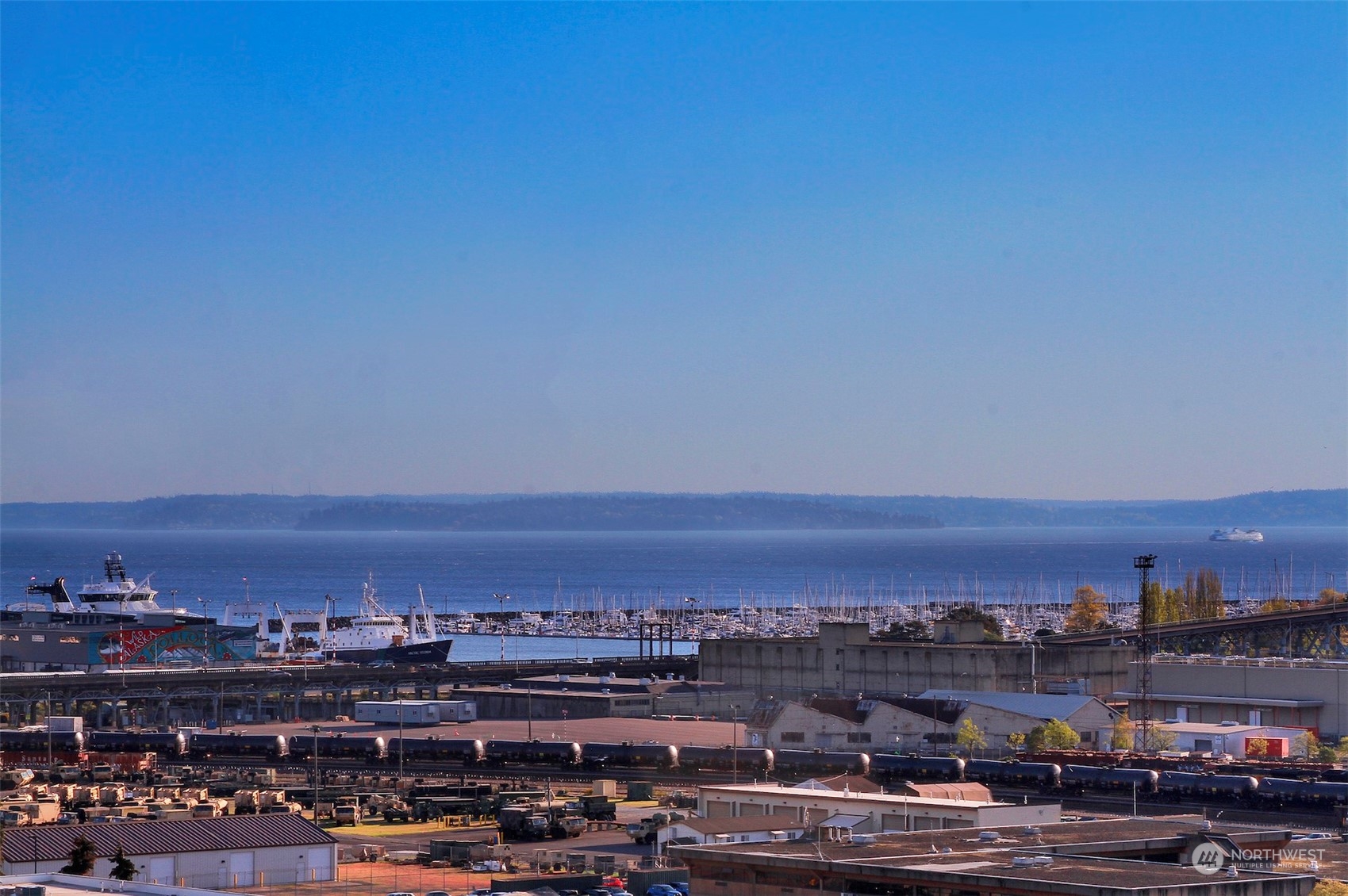 2253 Gilman Drive W #504