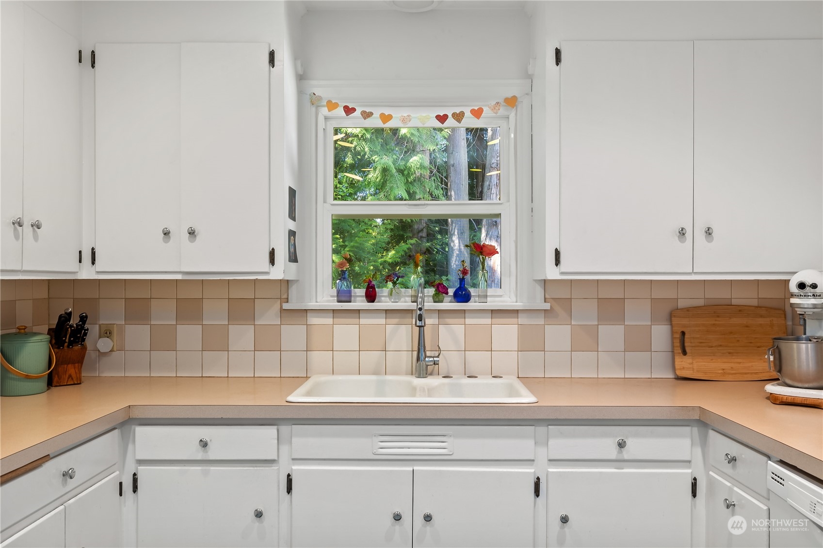 6131 Woodard Bay Road NE