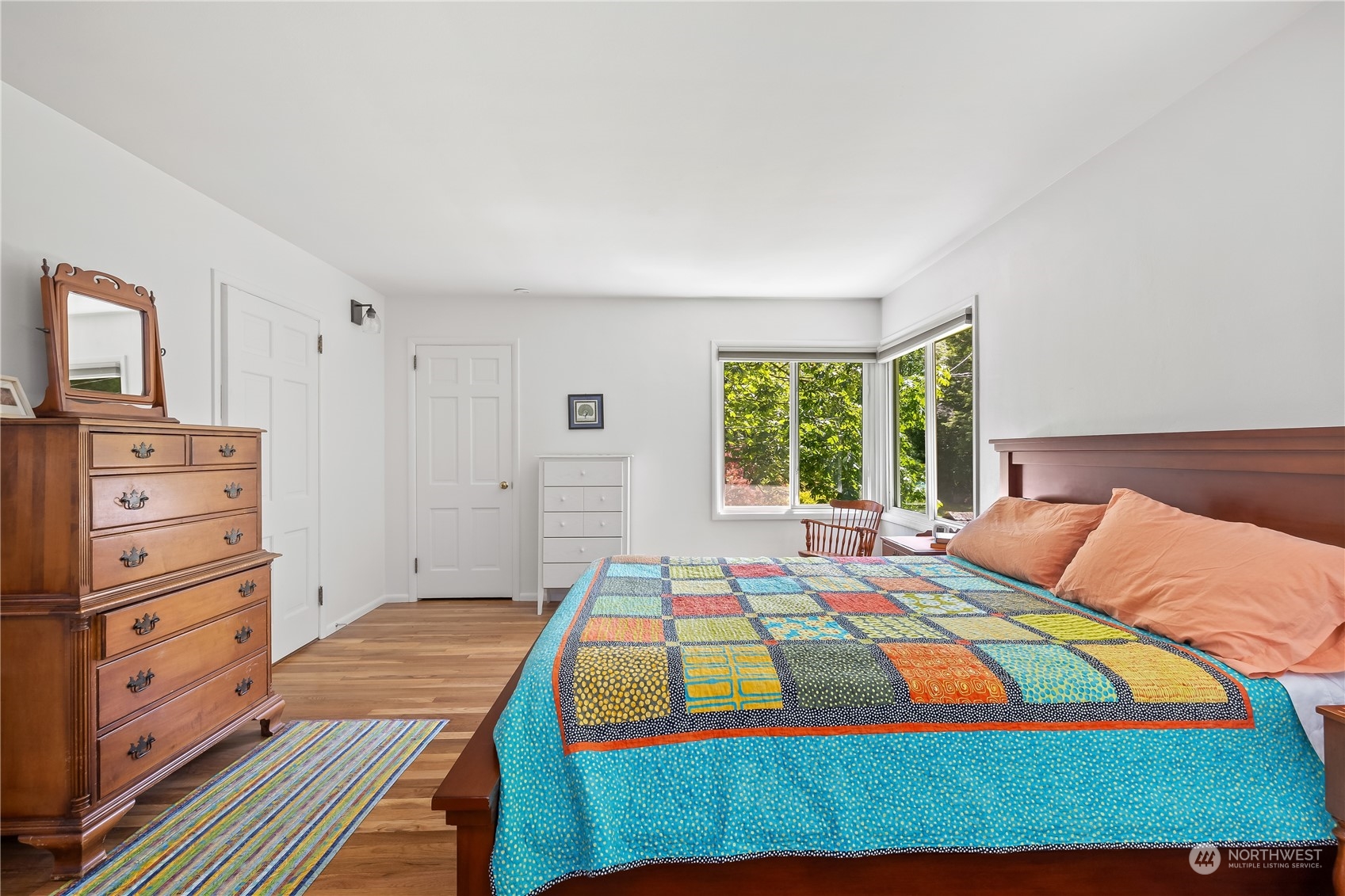 6131 Woodard Bay Road NE