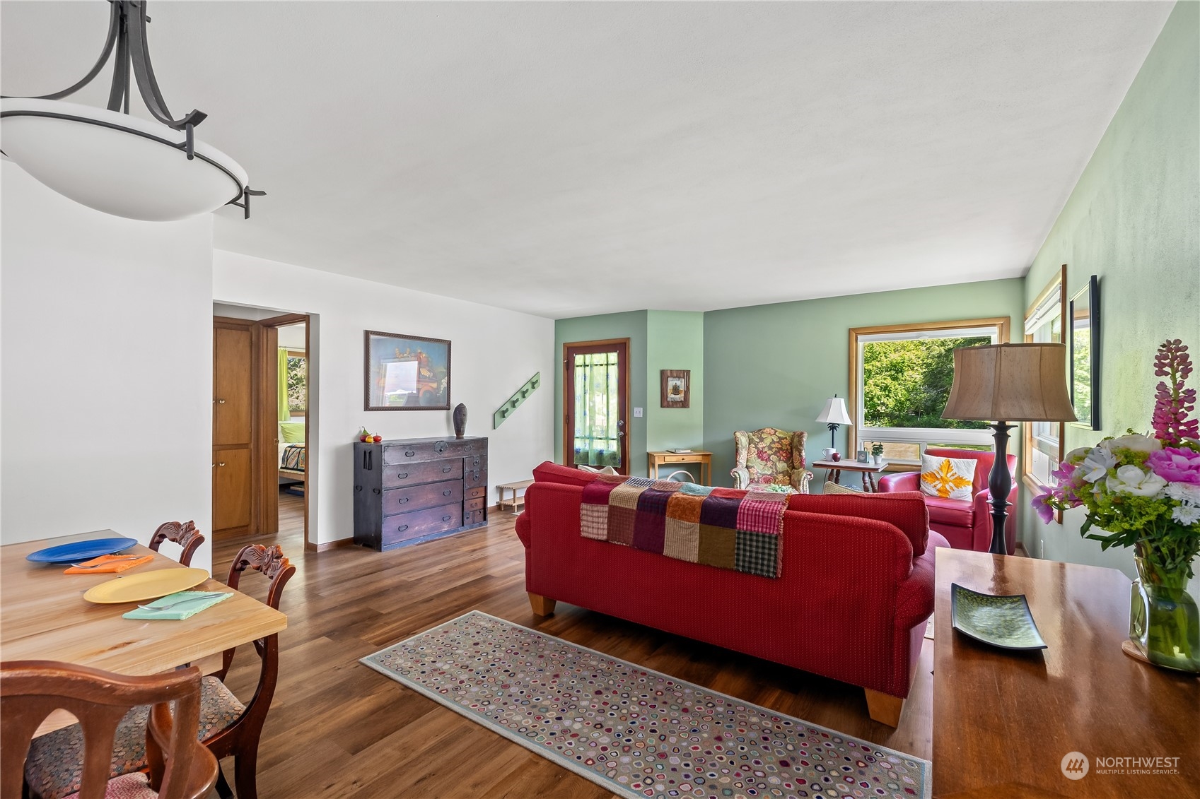 6131 Woodard Bay Road NE