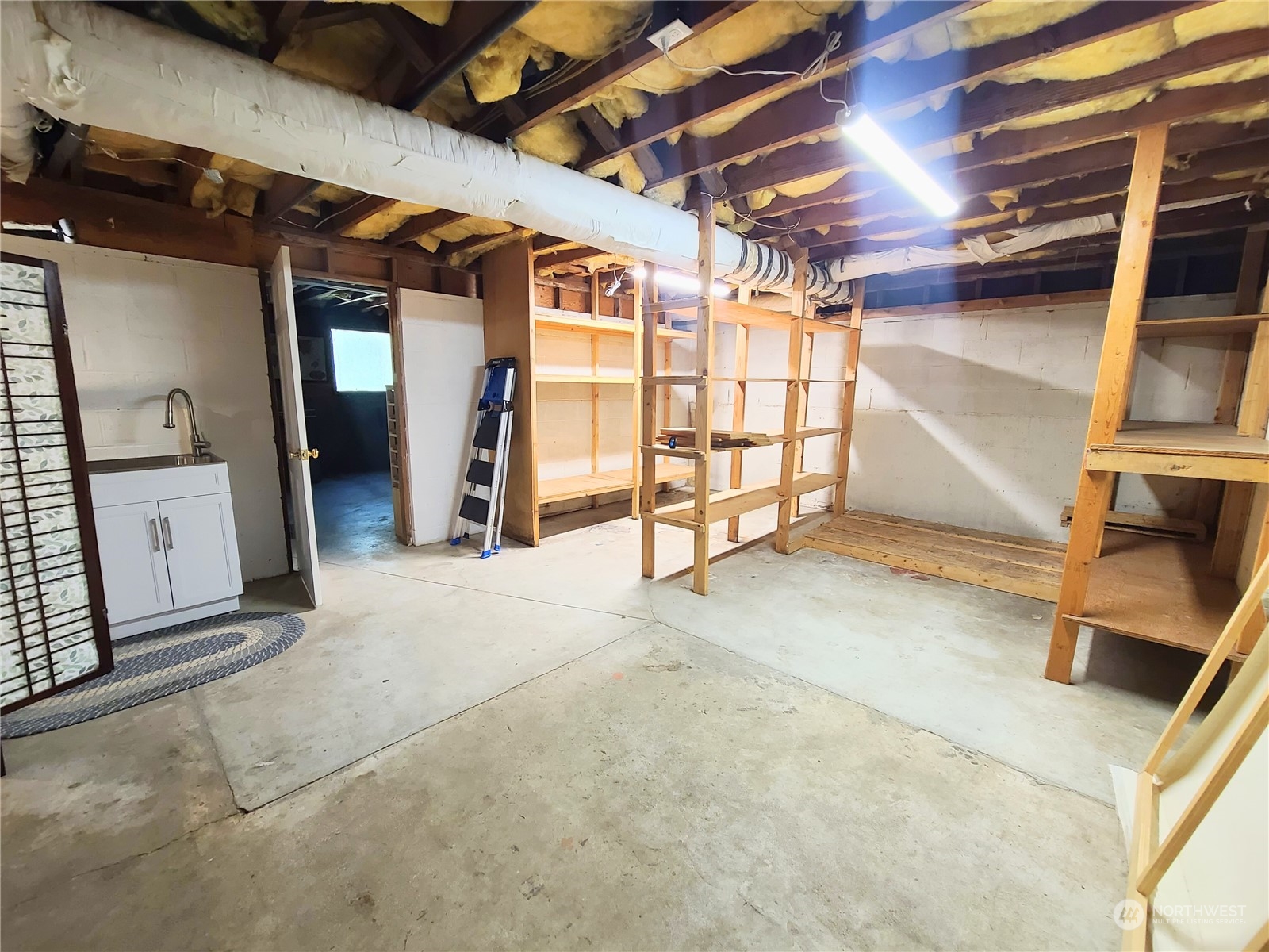 6131 Woodard Bay Road NE