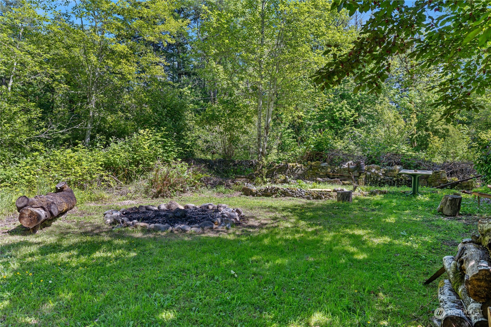 6131 Woodard Bay Road NE