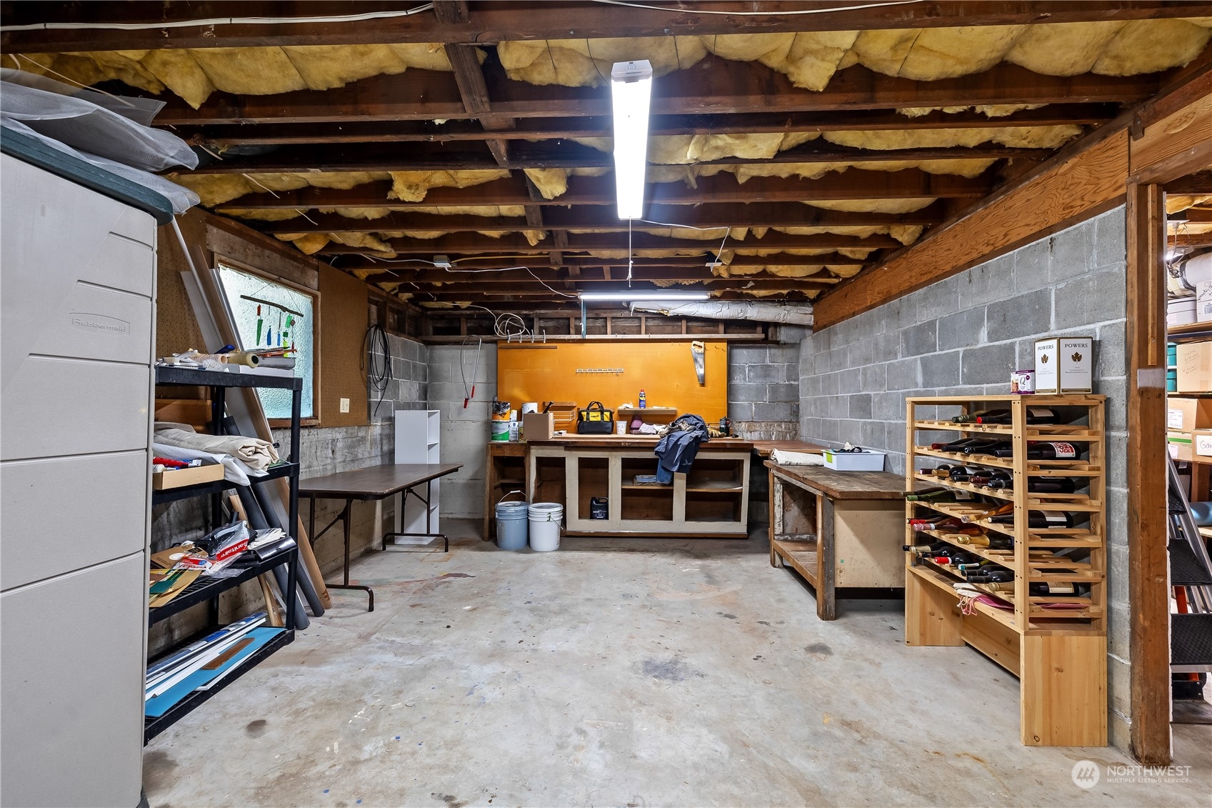 6131 Woodard Bay Road NE