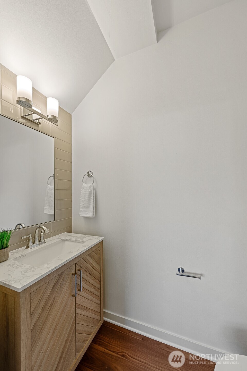 3253 McClintock Avenue S