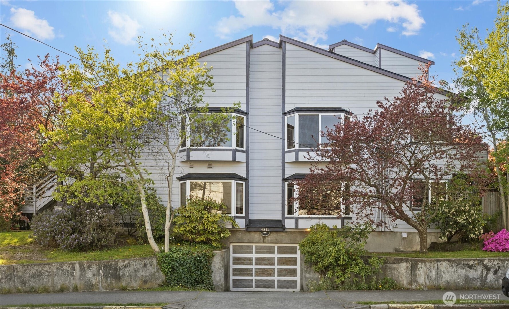 4811 Phinney Avenue N Unit: 202