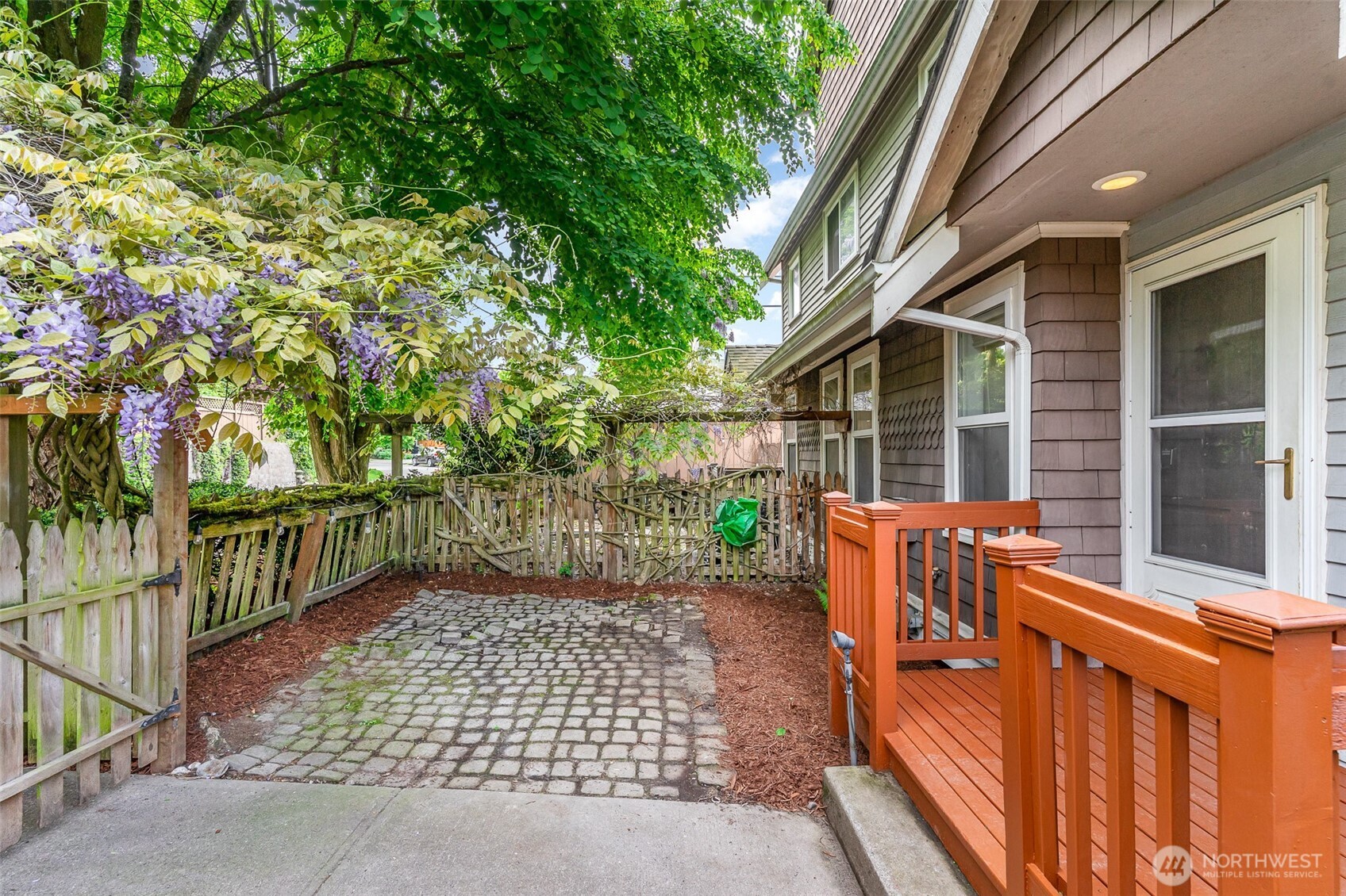 2829 Prosch Avenue W