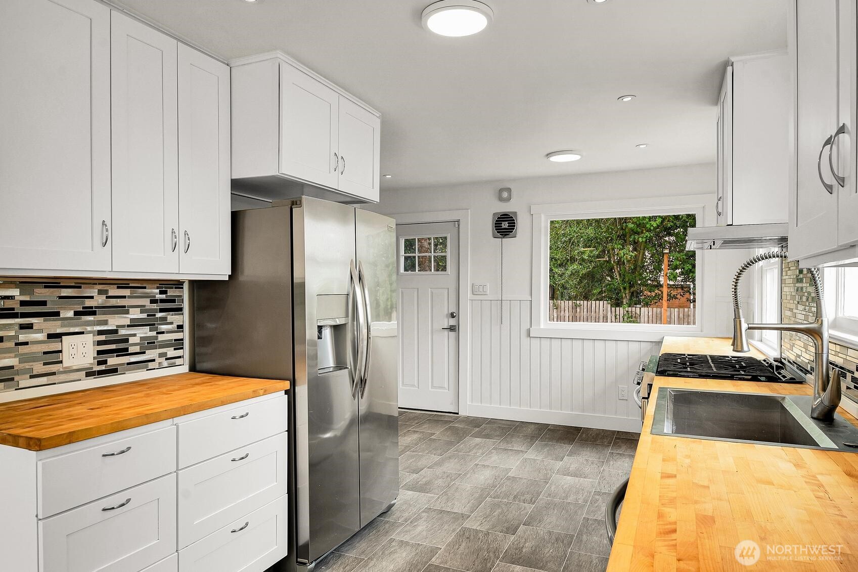 3810 NE 155th Street