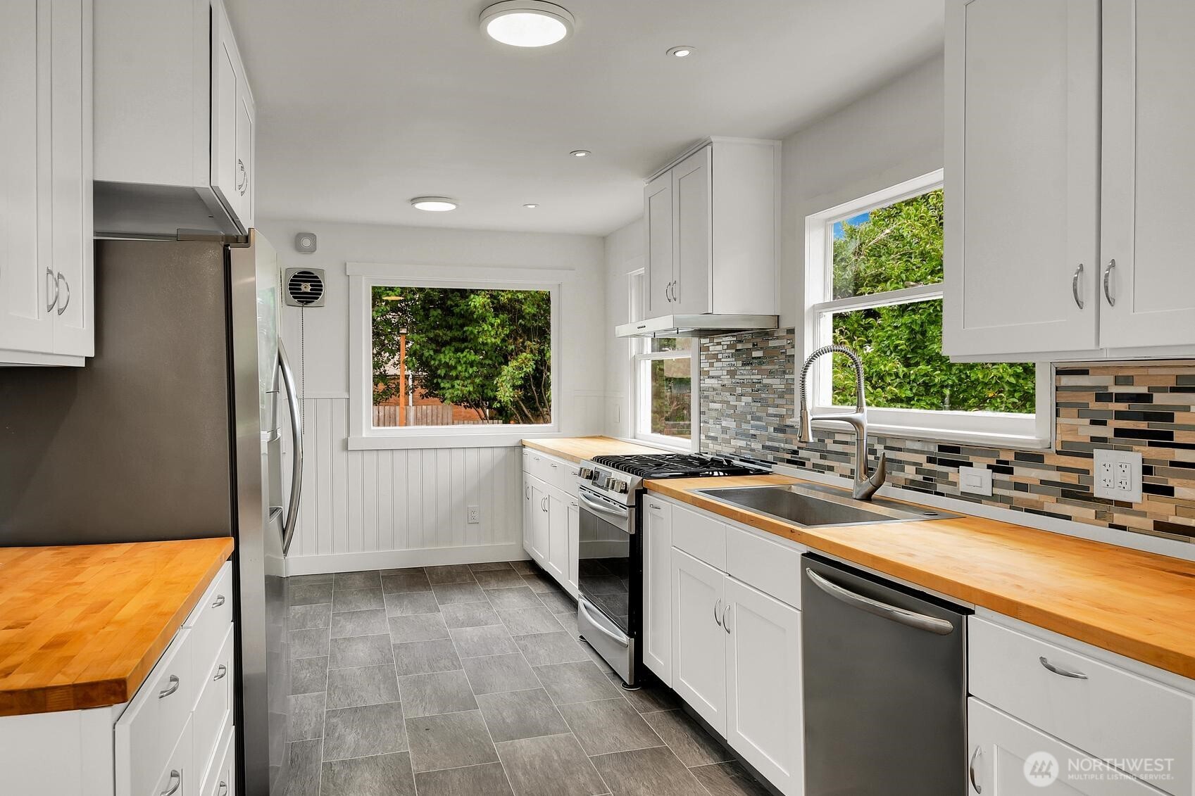 3810 NE 155th Street