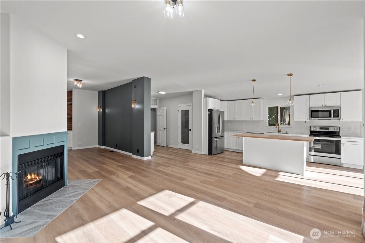 101 S Tulloch