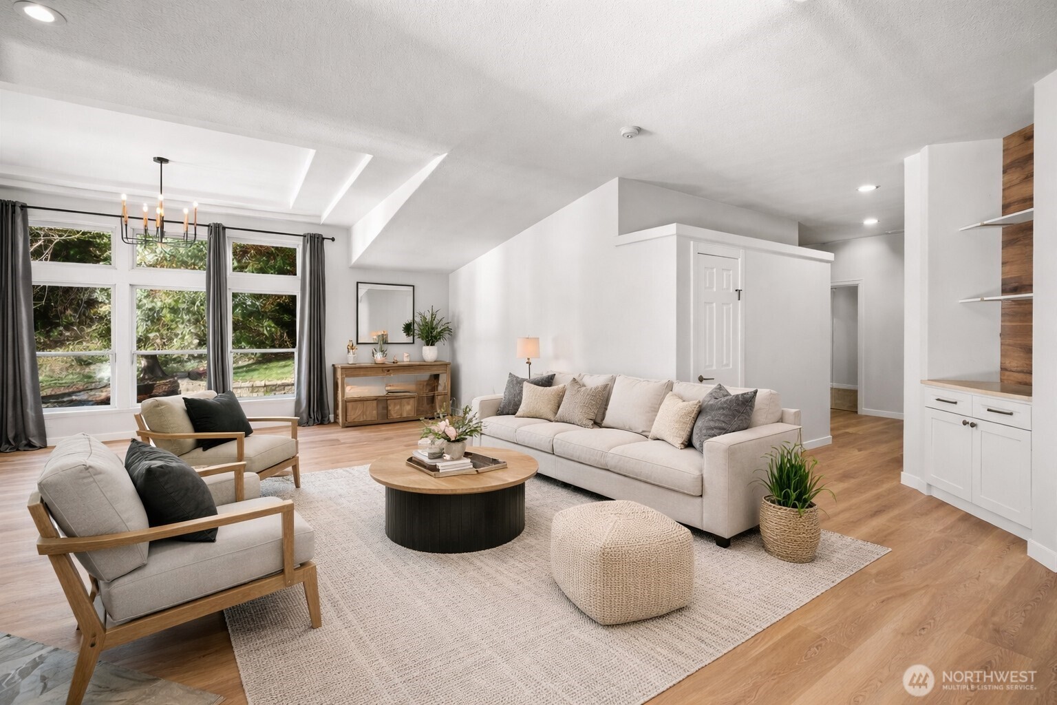 101 S Tulloch