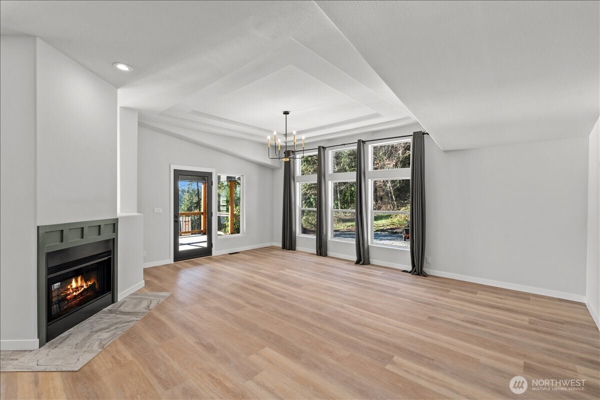101 S Tulloch