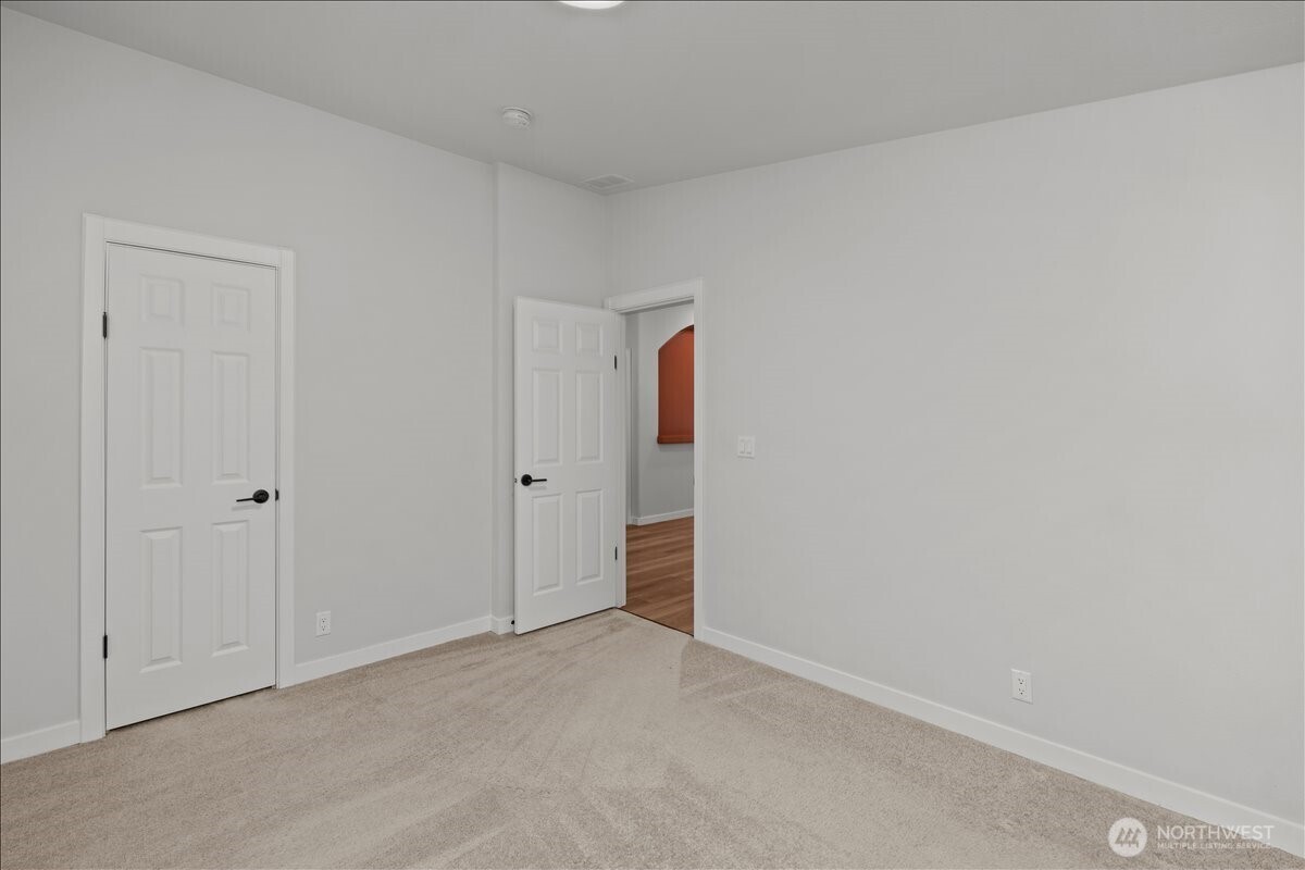 101 S Tulloch