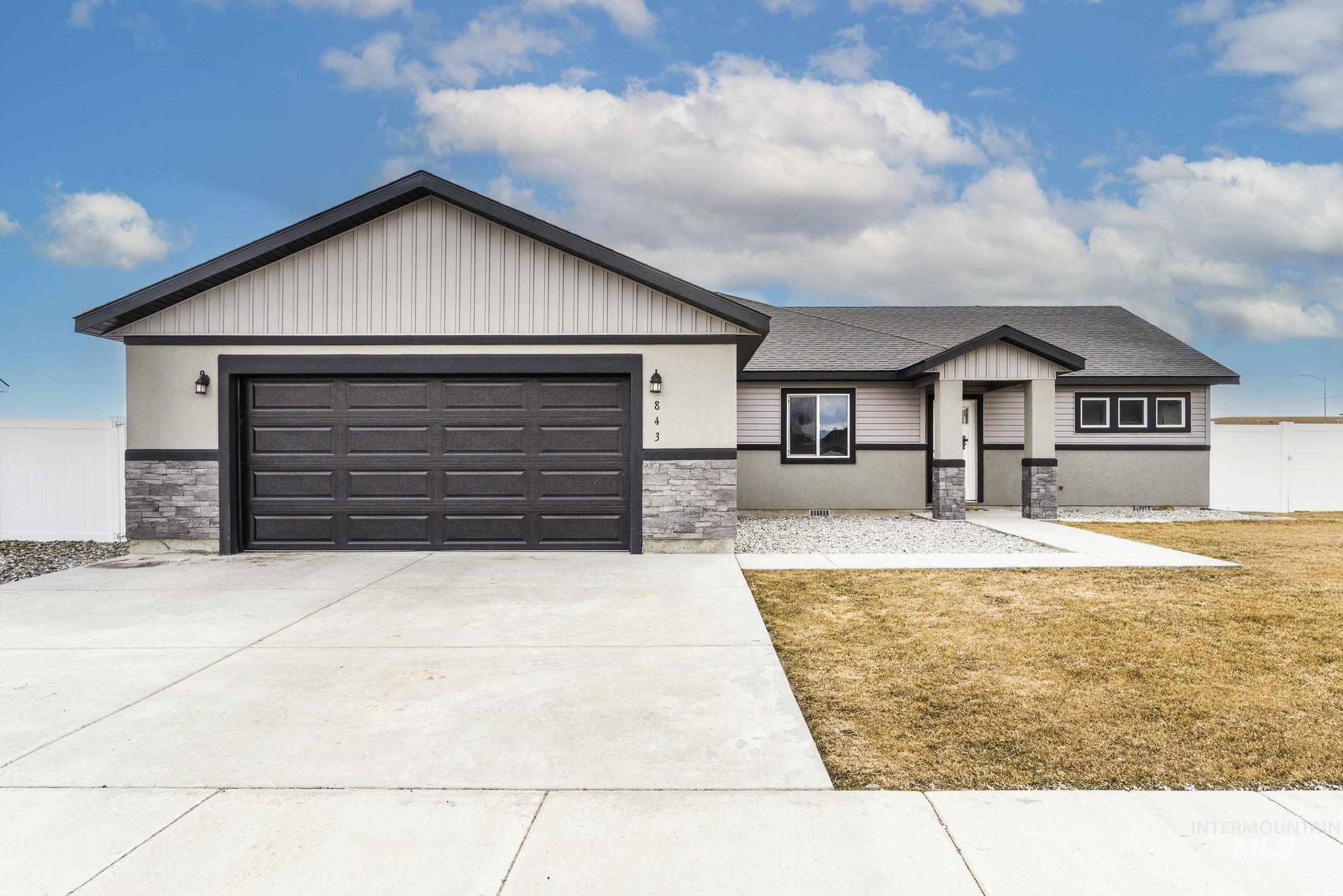 843 Lake Cleveland Street