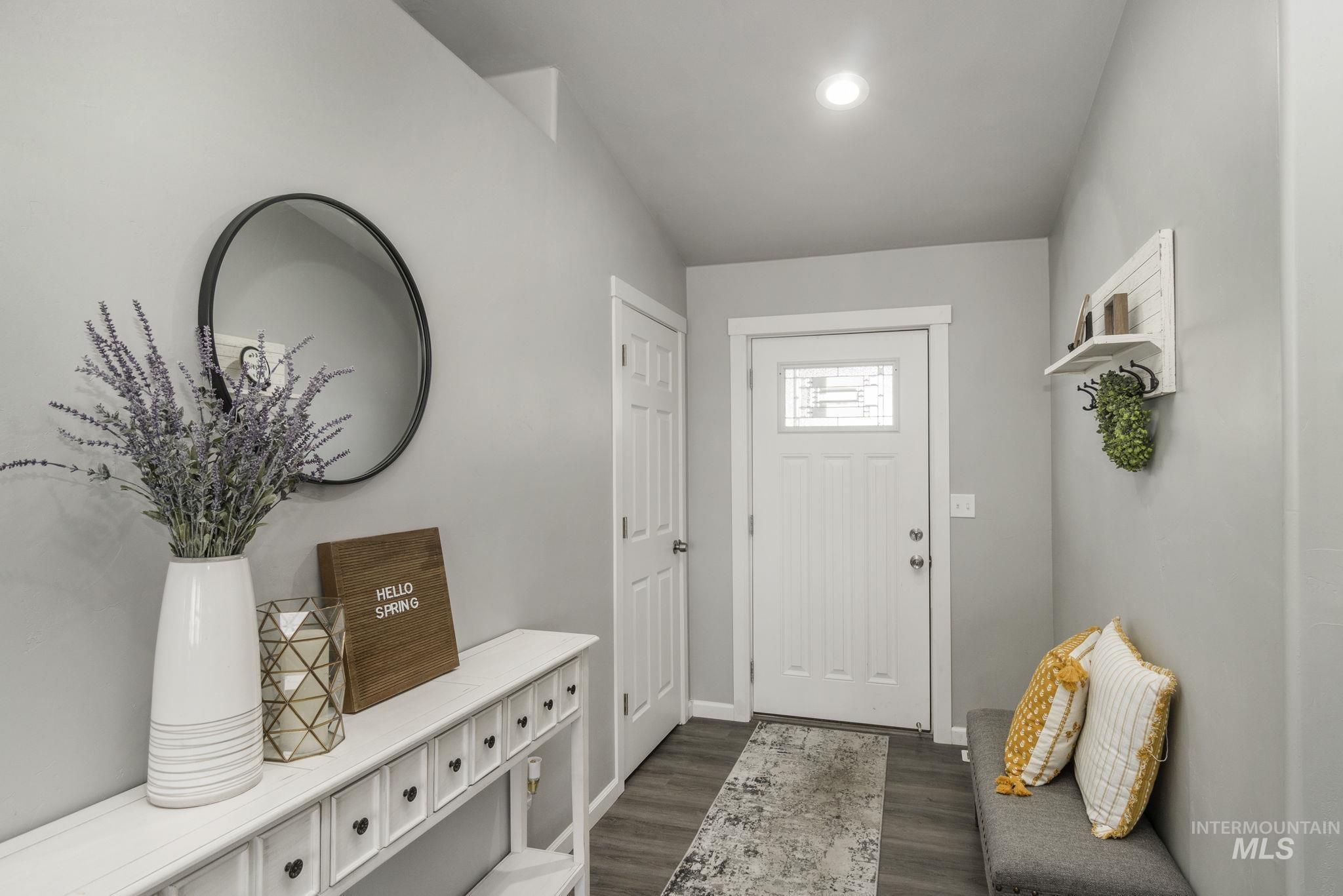 843 Lake Cleveland Street