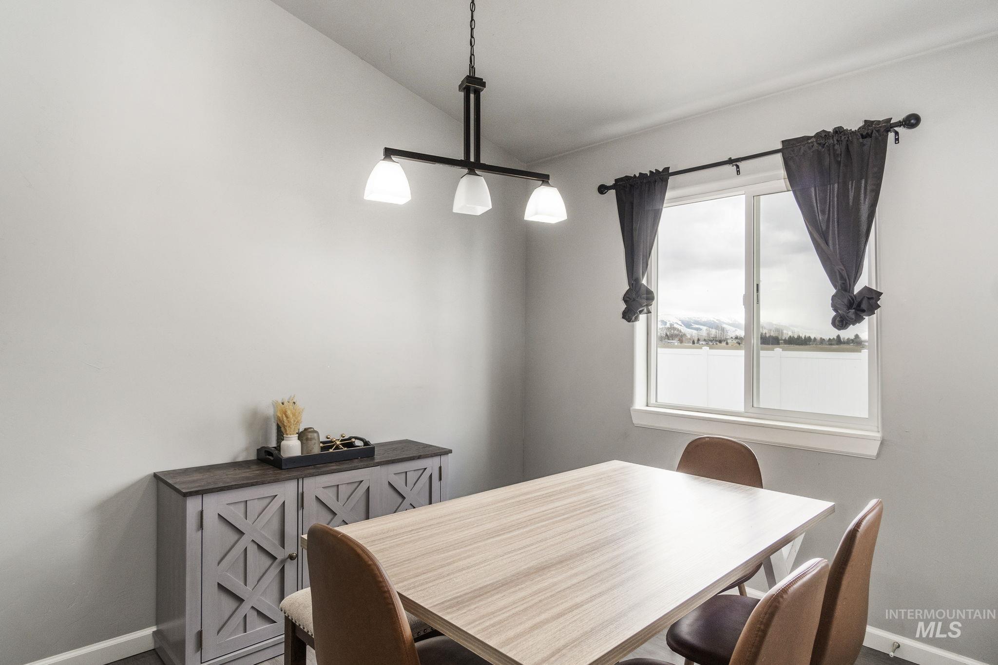 843 Lake Cleveland Street