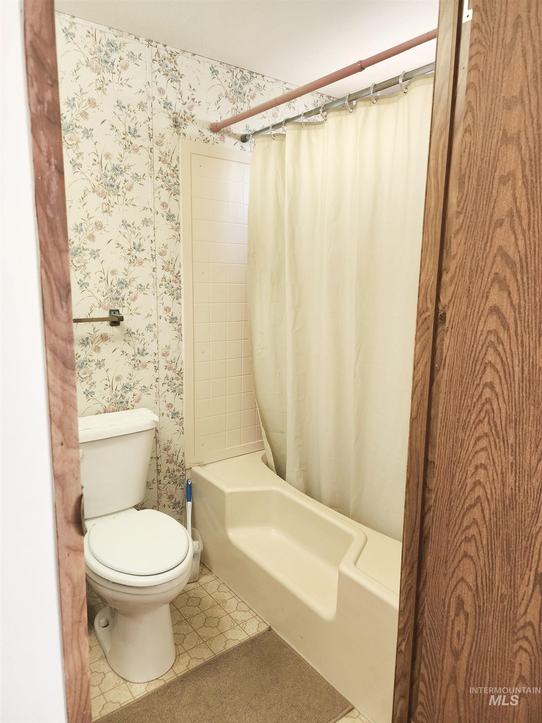 1414 Parke Ave. Unit: 72