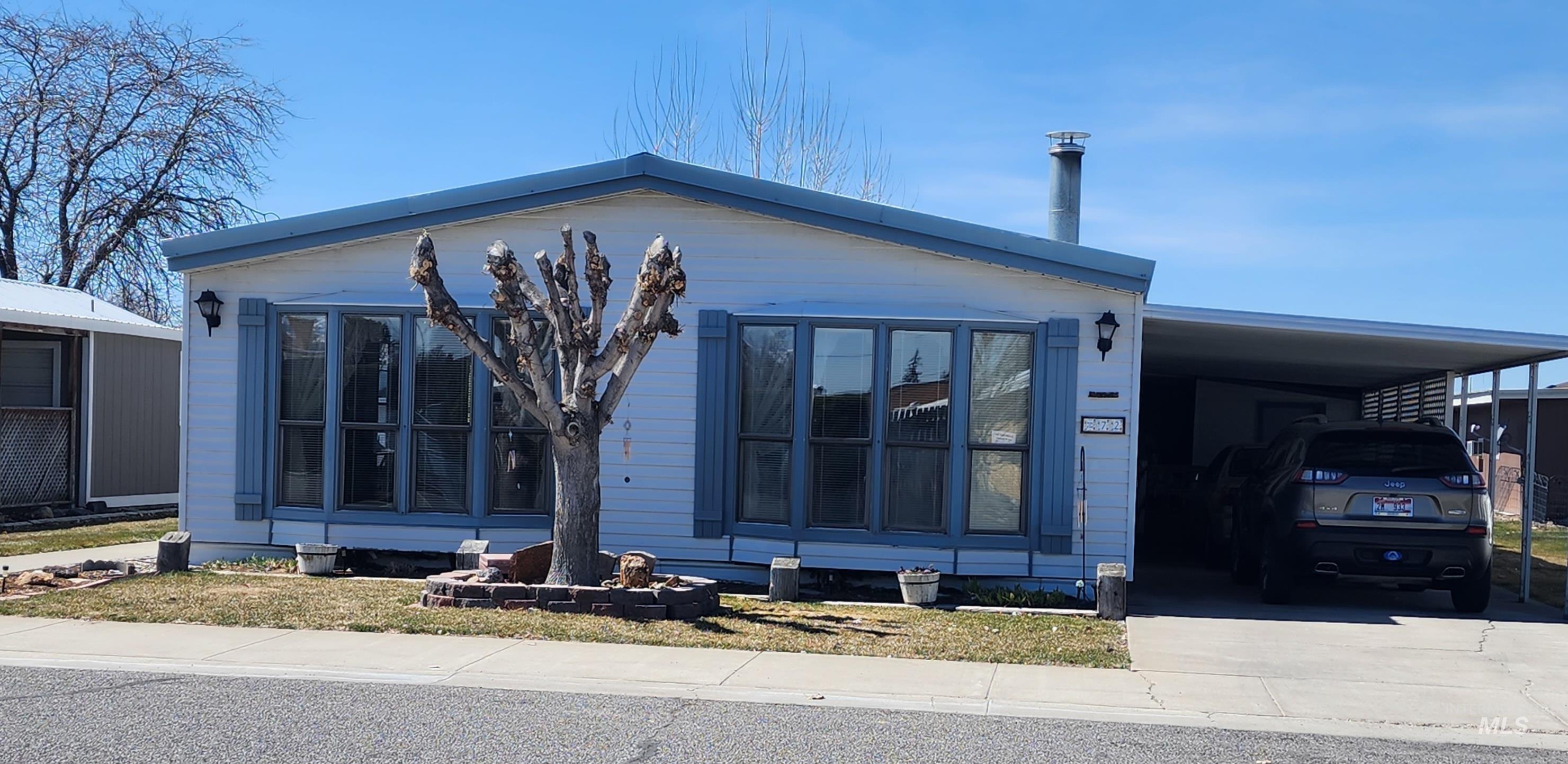 1414 Parke Ave. Unit: 72