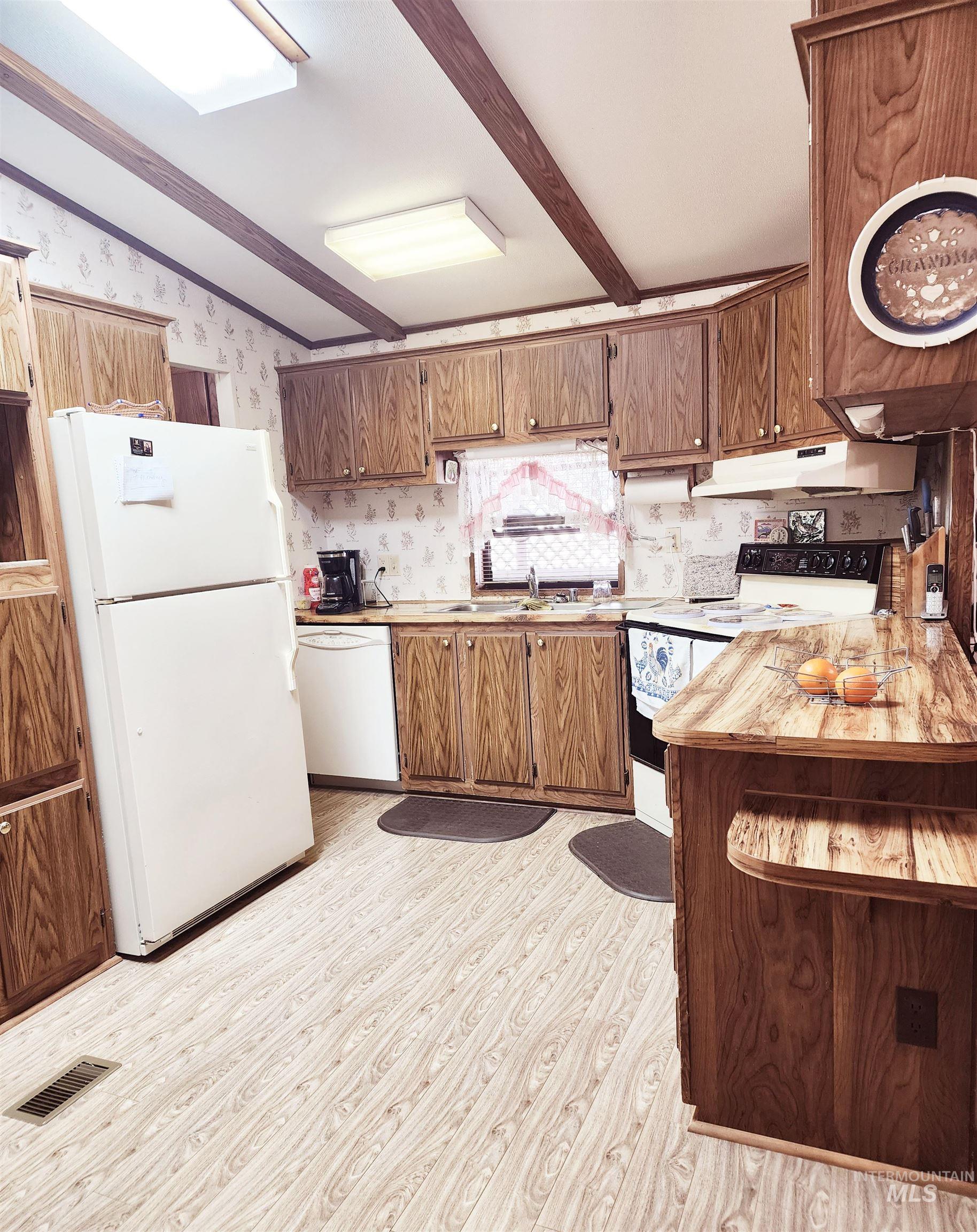 1414 Parke Ave. Unit: 72