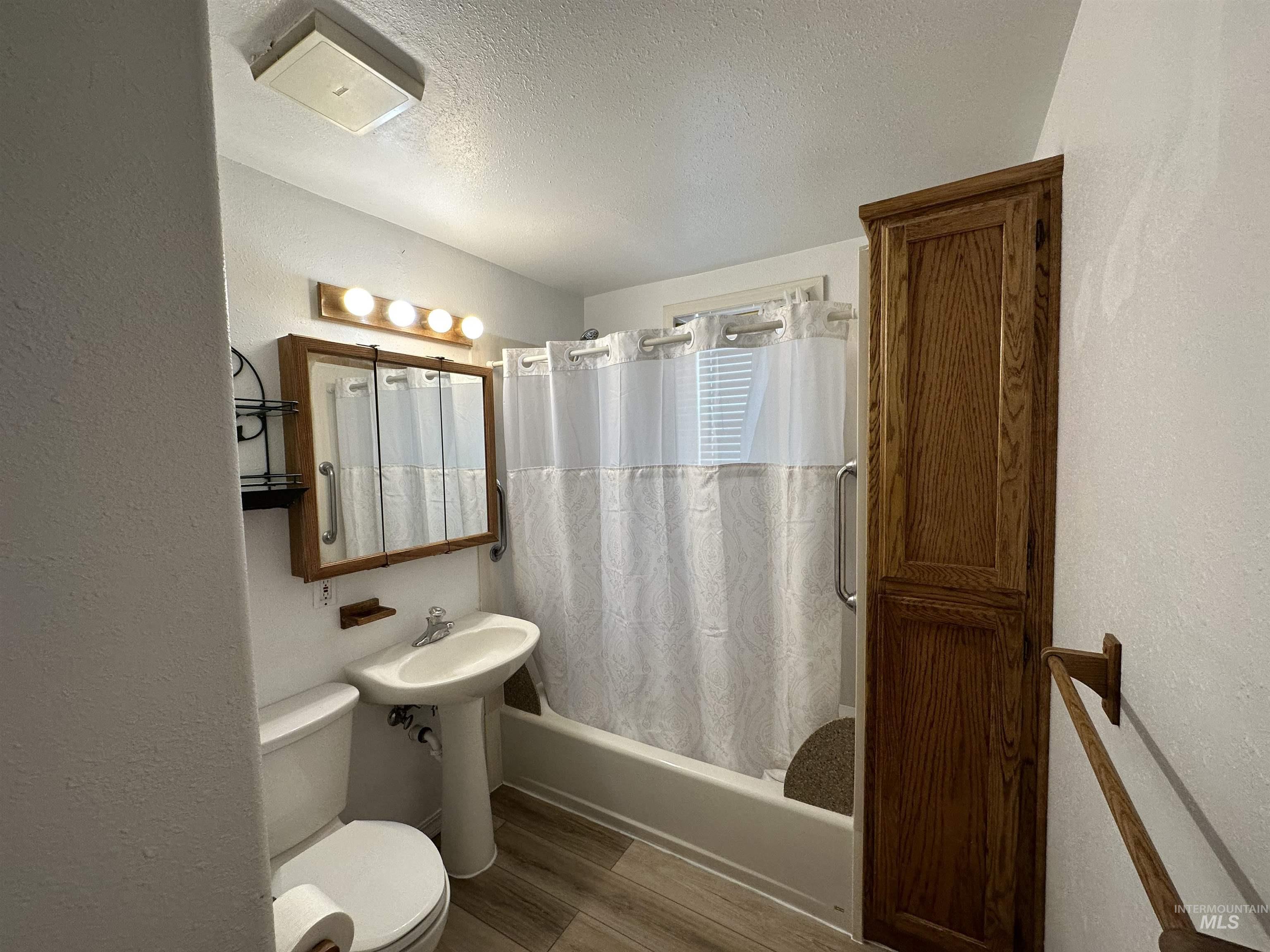 1501 Miller Avenue, Unit 4