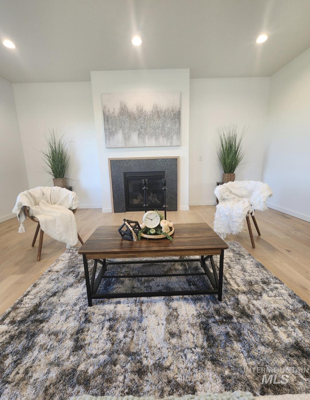 53 Skyline Dr