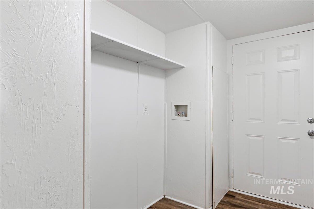 1254 Twin Villa Loop