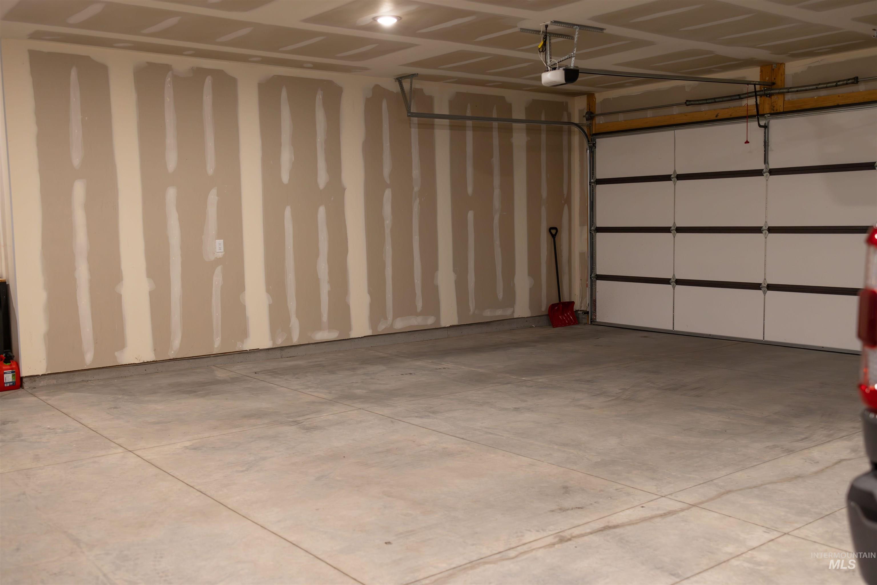 543 Lake Cleveland Street