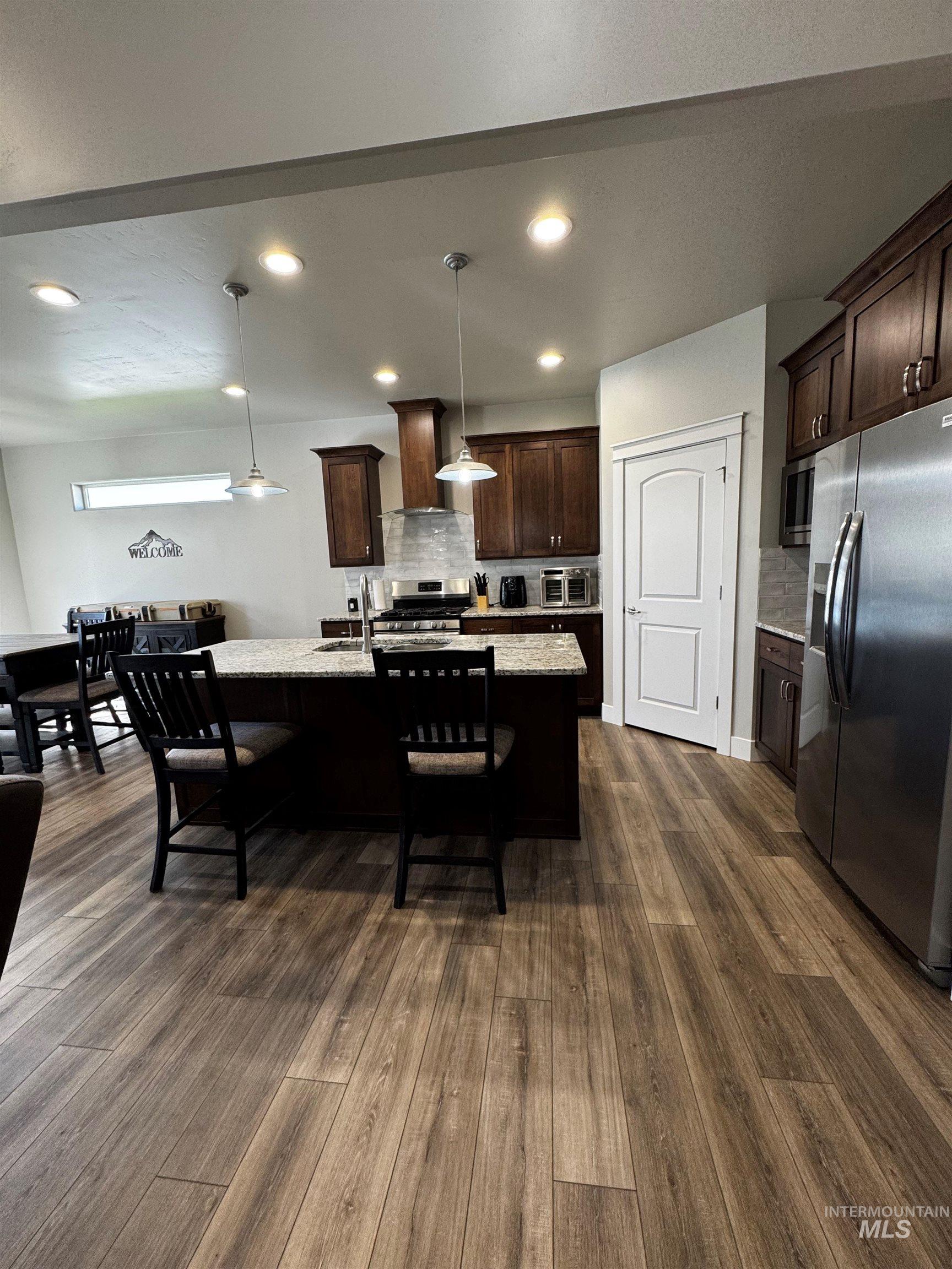 543 Lake Cleveland Street