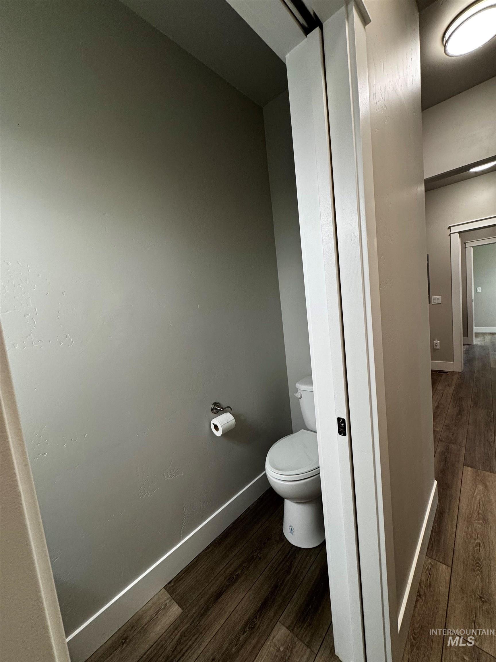 543 Lake Cleveland Street