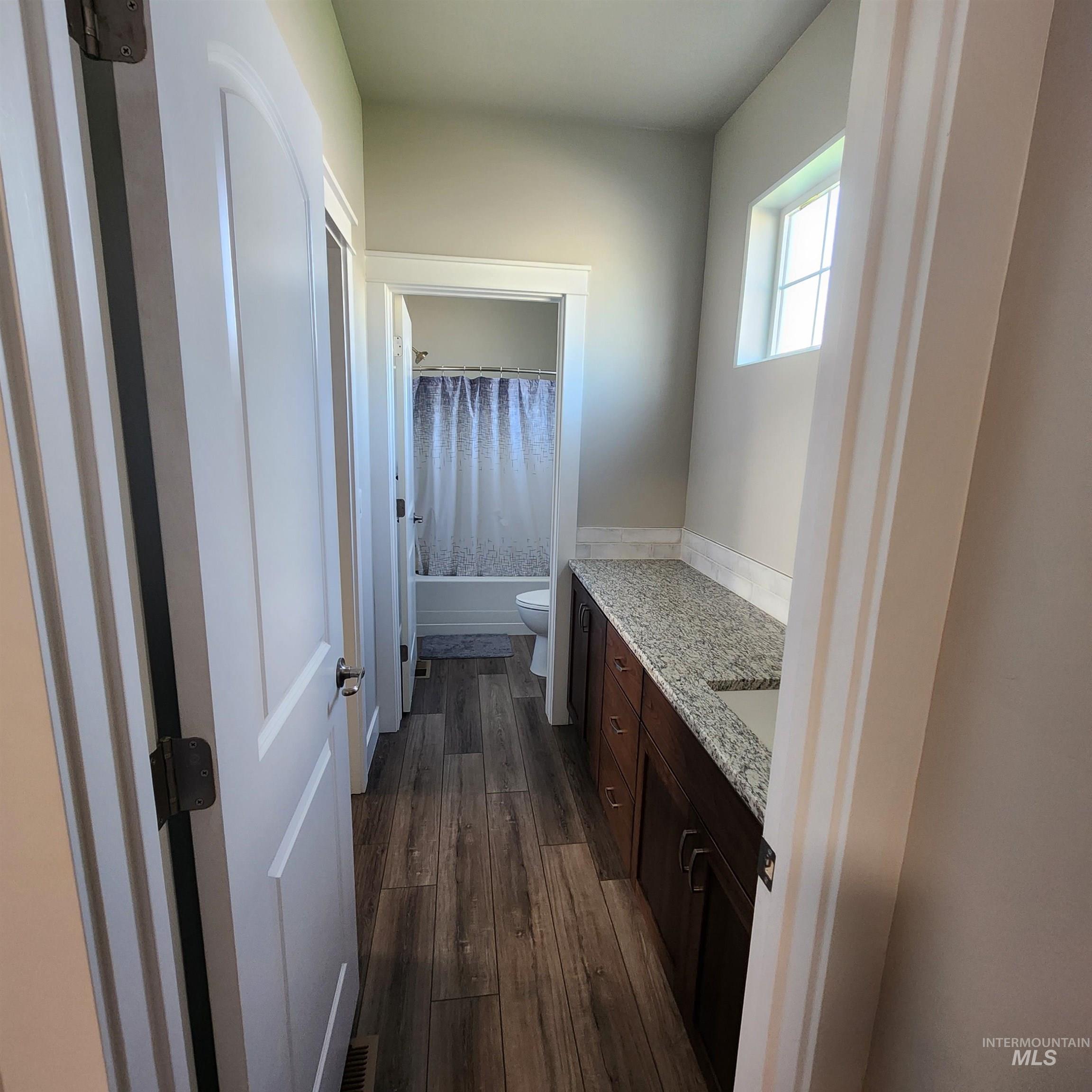 543 Lake Cleveland Street